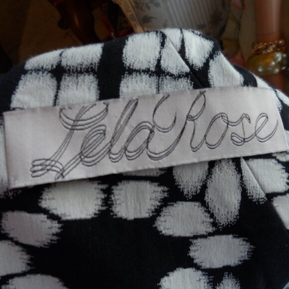 Lela Rose Black & White Print Sheath Dress Size 2 - Picture 14 of 16